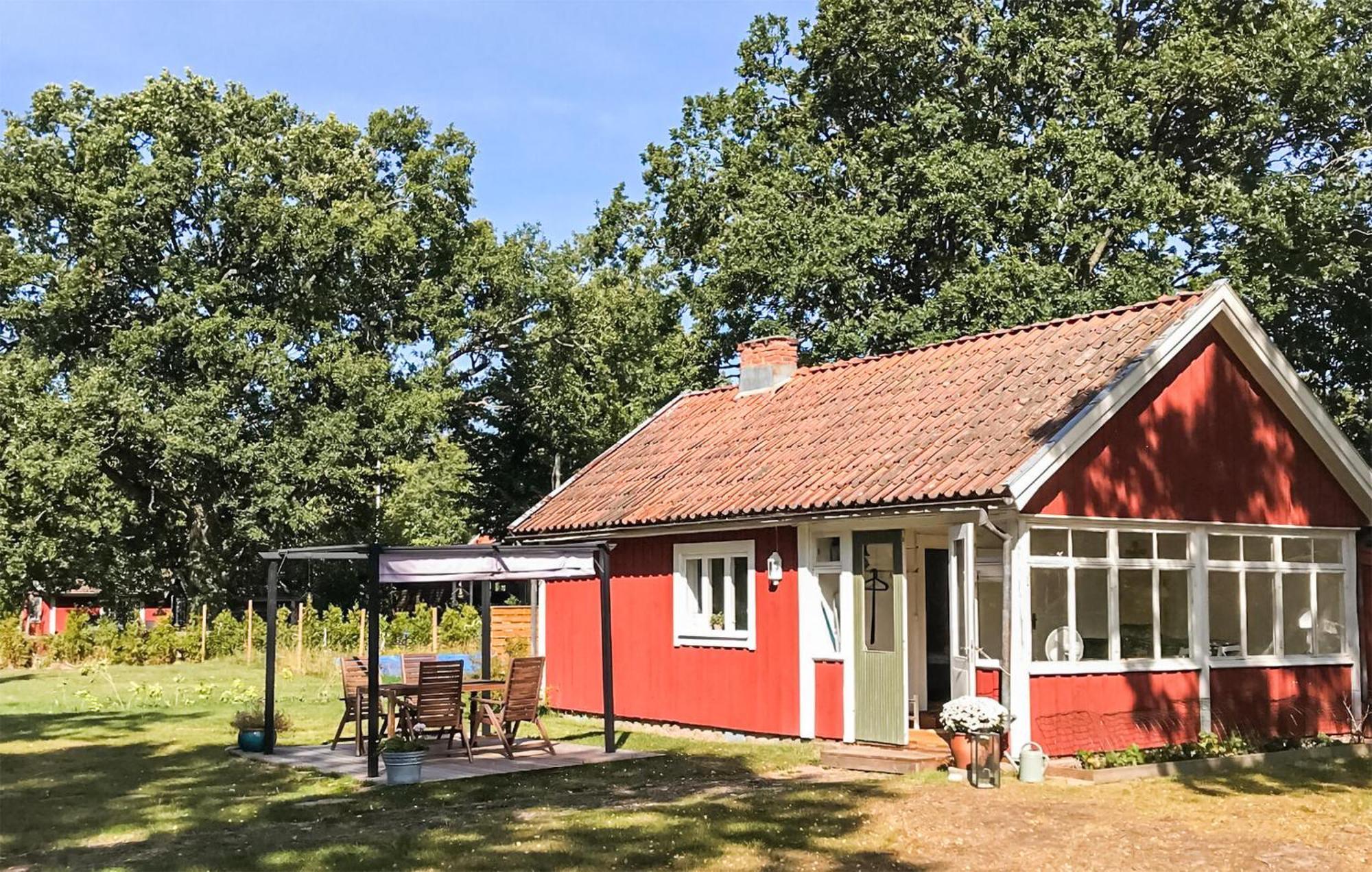 Amazing Home In Faerjestaden With Kitchen Εξωτερικό φωτογραφία